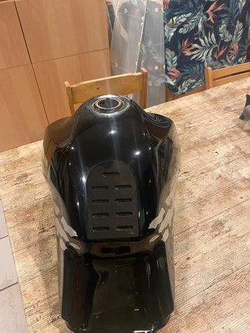 Réservoir Honda Transalp 600 PD06 beschikbaar voor biedingen