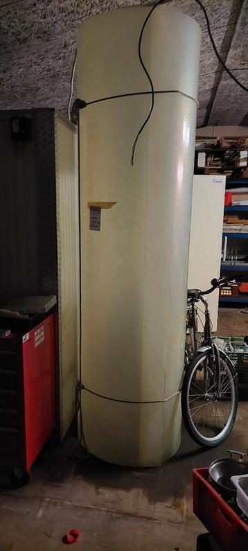 Polyester plaat beschikbaar voor biedingen