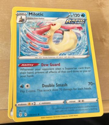 Cartes Pokemon 100 pièces  disponible aux enchères