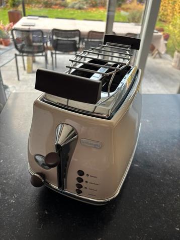 De Longhi broodrooster Icona Vintage beschikbaar voor biedingen