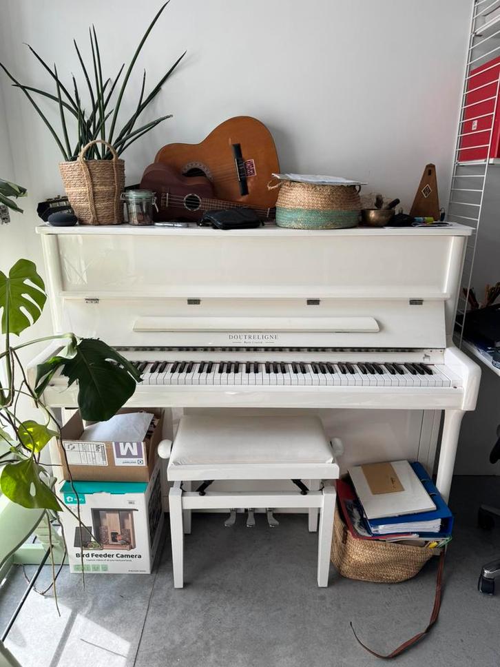 Doutreligne witte piano met silent system, Muziek en Instrumenten, Piano's, Zo goed als nieuw, Piano, Wit, Hoogglans, Ophalen