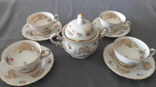 Vaisselle en porcelaine vintage 5 pièces, Maison & Meubles, Cuisine | Vaisselle, Comme neuf, Tasse(s) et/ou soucoupe(s), Autres styles