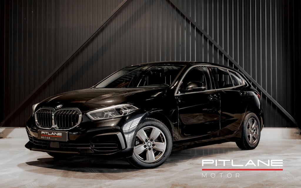 BMW 116 DA BOITE AUTO / LED / LANE-ASSIST / CARPLAY / SIMI, Autos, BMW, Entreprise, Achat, Série 1, ABS, Airbags, Air conditionné
