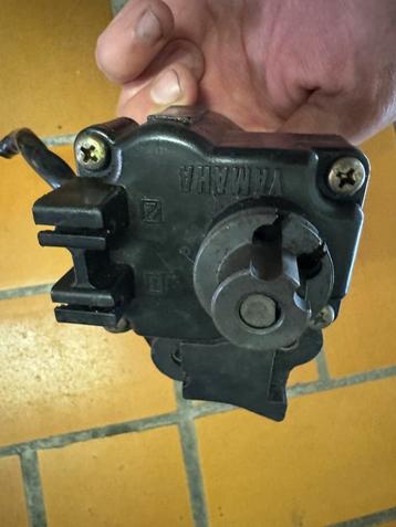 Servomotor Uitlaatklep Yamaha YZF R1 1998-2001 beschikbaar voor biedingen