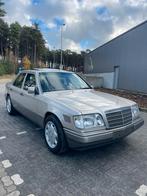 Mercedes 250 multiklepper facelift oldtimer 1994, Auto's, Mercedes-Benz, Particulier, 200-Serie, Mistlampen, Handgeschakeld