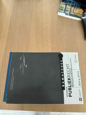 Fase 1 studieboeken richting Rechten aan de UA beschikbaar voor biedingen