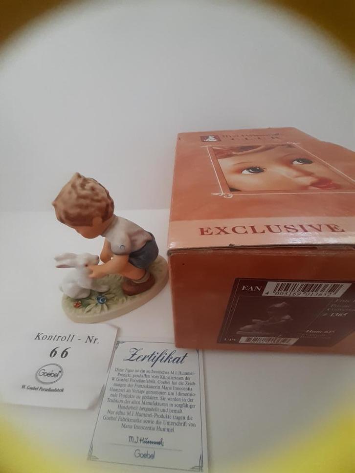 Hummel beeldje 615 "Erste begegnung", Verzamelen, Beelden en Beeldjes, Zo goed als nieuw, Hummel, Ophalen of Verzenden