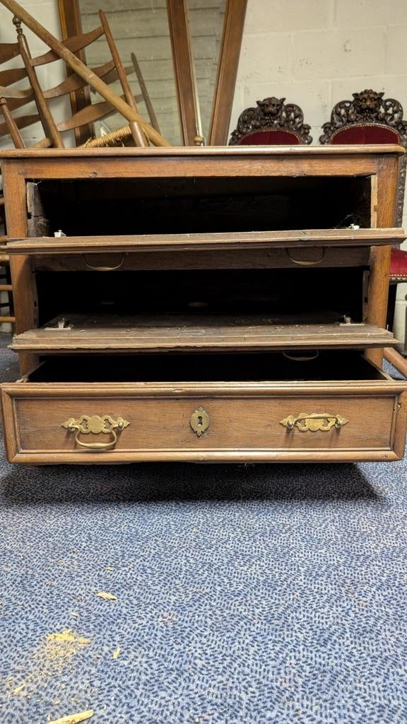 Antieke "tv kast" GRATIS op te halen, Ophalen