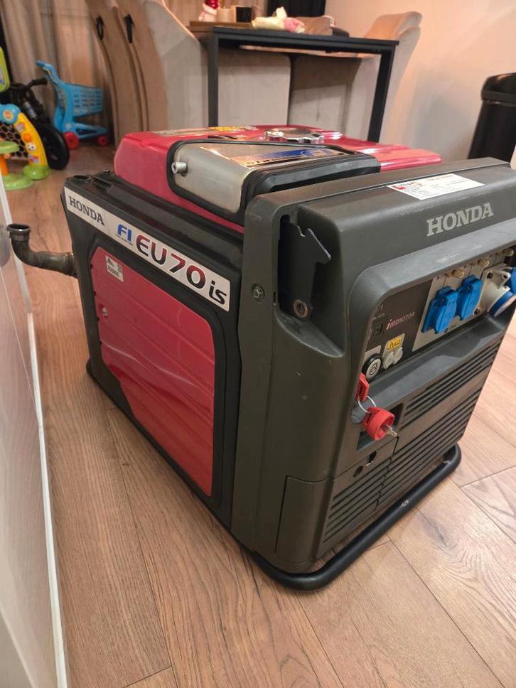 Honda eu70is aggregaat generator stroomgroep, Doe-het-zelf en Bouw, Aggregaten, Gebruikt, Benzine, 5 tot 10 kVA, Elektrisch startend
