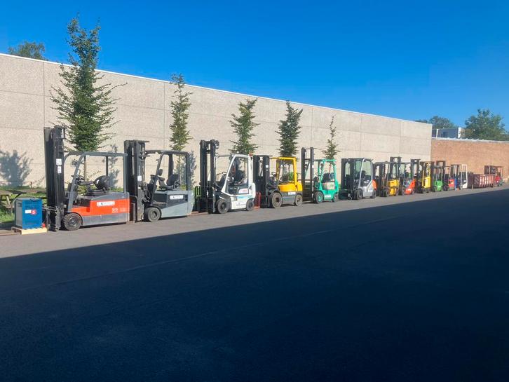 Verschillende heftrucks te koop., Articles professionnels, Machines & Construction | Chariots élévateurs & Transport interne, Envoi