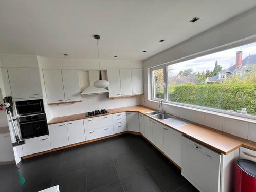 Cuisine complète en coin blanche 380 x 370 cm + bar, Huis en Inrichting, Keuken | Complete keukens, Gebruikt, Hoekkeuken, Wit