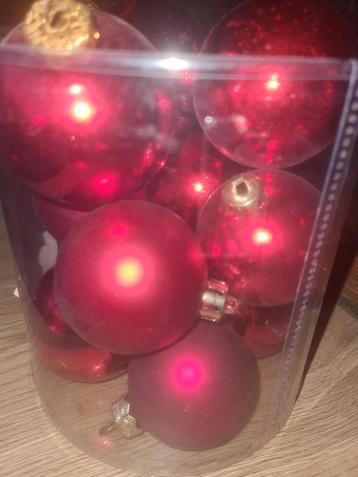 Ampoules de Noël argentées et rouges., Divers, Noël, Enlèvement ou Envoi, Comme neuf