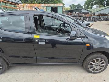 Portier 4Deurs rechts-voor van een Suzuki Alto (ZAM) beschikbaar voor biedingen