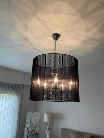 Luster beschikbaar voor biedingen