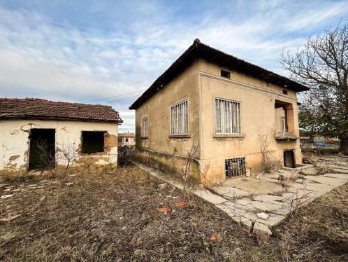 Maison rurale avec 2 chambres et grand jardin proche du ZE, Immo, Étranger, Europe autre, Autres types, Village