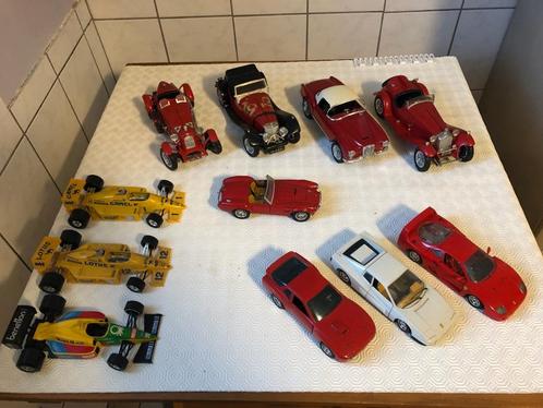 Burago Miniatuurwagens - 11 stuks, Diversen, Overige Diversen, Zo goed als nieuw, Ophalen