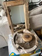 Brocante spiegel in raamkozijn, Huis en Inrichting, Woonaccessoires | Spiegels, Ophalen, Gebruikt