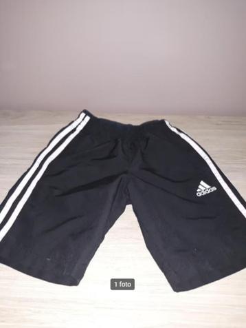 short adidas kindermaat 128 beschikbaar voor biedingen