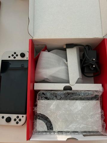 Nintendo Switch OLED te koop beschikbaar voor biedingen