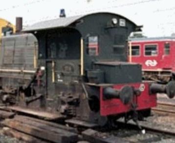 Blauw Zwaailicht 1960 van oude Dieselloc. in Originele staat beschikbaar voor biedingen