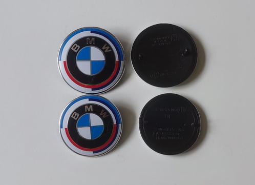 2 emblemen met logo op motorkap en kofferbak 82 mm en 73 mm, Auto-onderdelen, Klein materiaal, BMW, Ophalen of Verzenden