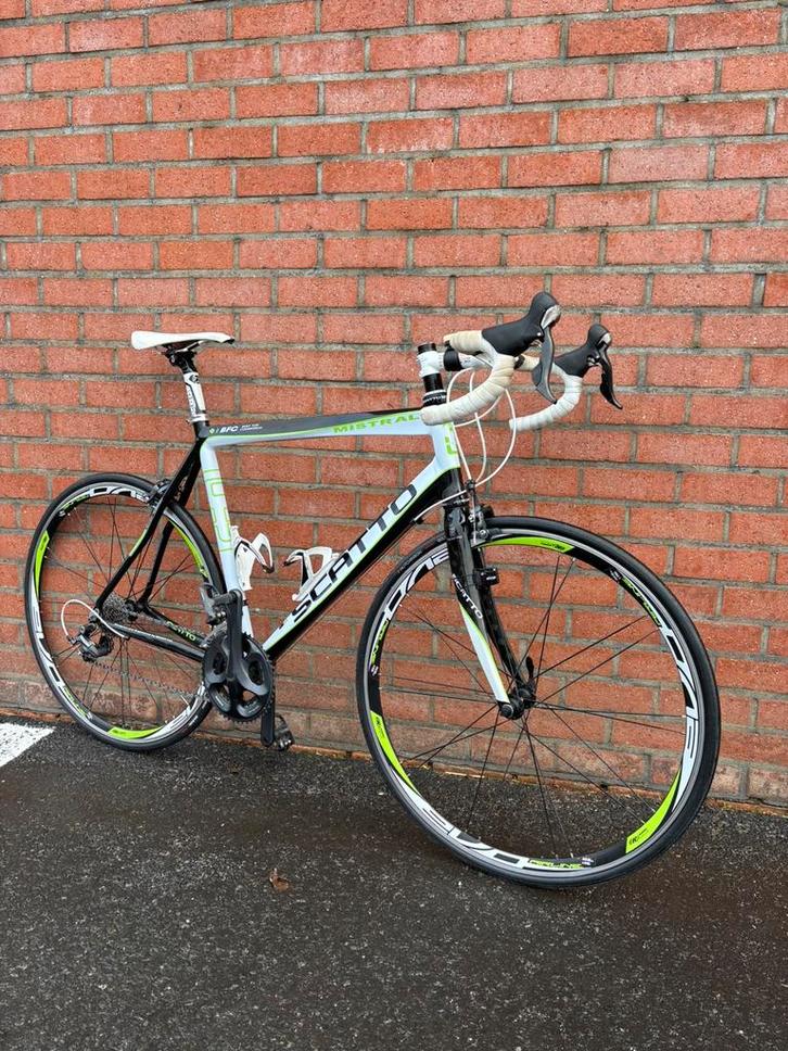 vélo de course SCATTO - Full Ultegra !, Vélos & Vélomoteurs, Vélos | Vélos de course, Comme neuf, Carbone, Enlèvement