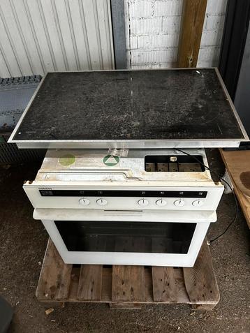La combinaison table de cuisson/four fonctionne très bien, Electroménager, Enlèvement, Utilisé, Four