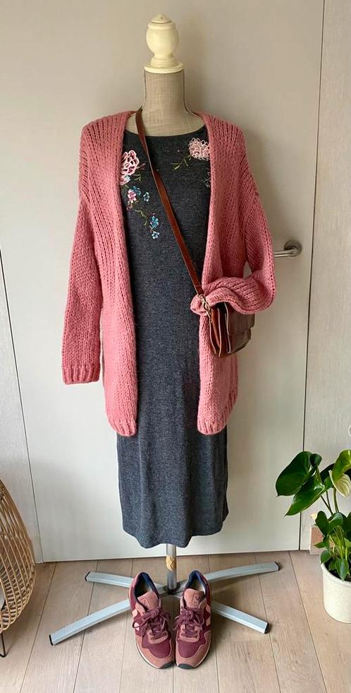 Jurk van Springfield, mt. S, Kleding | Dames, Jurken, Zo goed als nieuw, Maat 36 (S), Grijs, Onder de knie, Ophalen of Verzenden