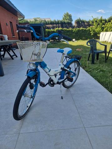 Mooie meisjesfiets beschikbaar voor biedingen