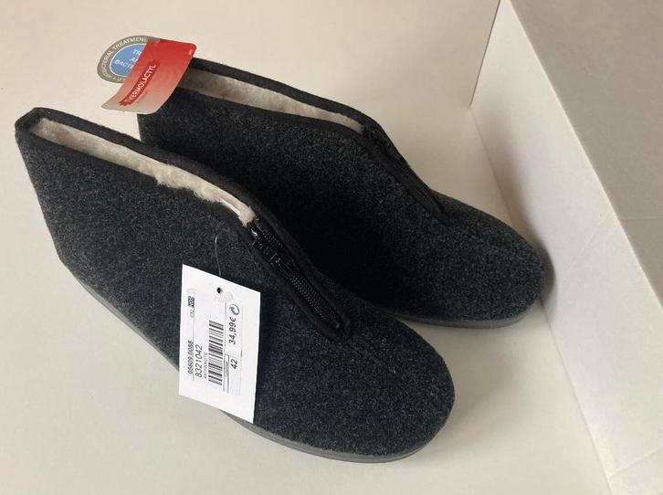 Pantoufles homme (pointure 42) - Damart, Vêtements | Hommes, Chaussures, Neuf, Pantoufles, Autres couleurs, Enlèvement