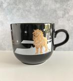 Grande tasse noire avec signe astrologique Lion - Lucy Owen, Maison & Meubles, Cuisine | Vaisselle, Tasse(s) et/ou soucoupe(s)