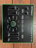 Roland Aira VT-3 voice transformer with Deck saver, Ophalen of Verzenden, Zo goed als nieuw, Multi-effect