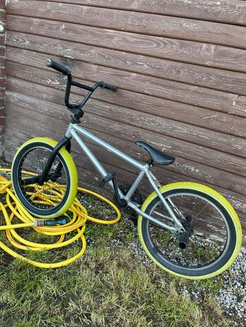 Fiets bmx beschikbaar voor biedingen