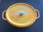 Staub - knalgele kookpot in gietijzer, Kookpan of Snelkookpan, Gebruikt, Gietijzer, Ophalen of Verzenden