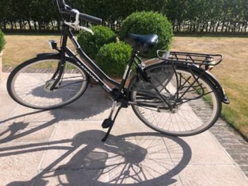 Dames fiets beschikbaar voor biedingen