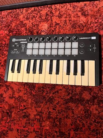 Novation Launchkey Mini beschikbaar voor biedingen