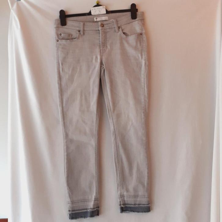 CAMBIO Grijze spijkerbroek Maat: (B) 42 Prijs: € 4, Kleding | Dames, Spijkerbroeken en Jeans, Gedragen, W33 - W36 (confectie 42/44)
