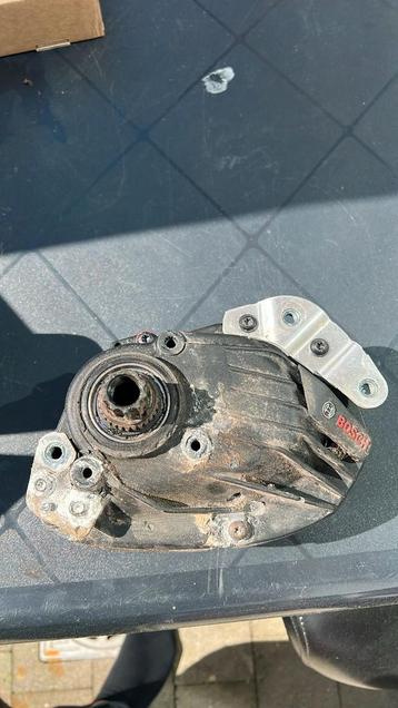 Moteur Bosch cassé pour pièces 