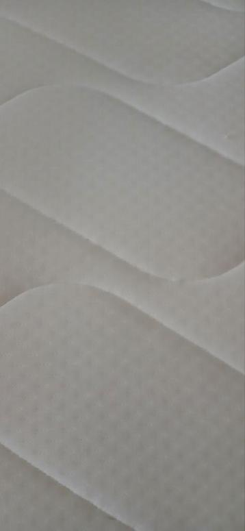 LUXE MATRAS 180X200 CM ALS NIEUW beschikbaar voor biedingen