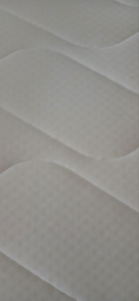 LUXE MATRAS 180X200 CM ALS NIEUW, Huis en Inrichting, Slaapkamer | Matrassen en Bedbodems, Zo goed als nieuw, Matras, 180 cm, 200 cm