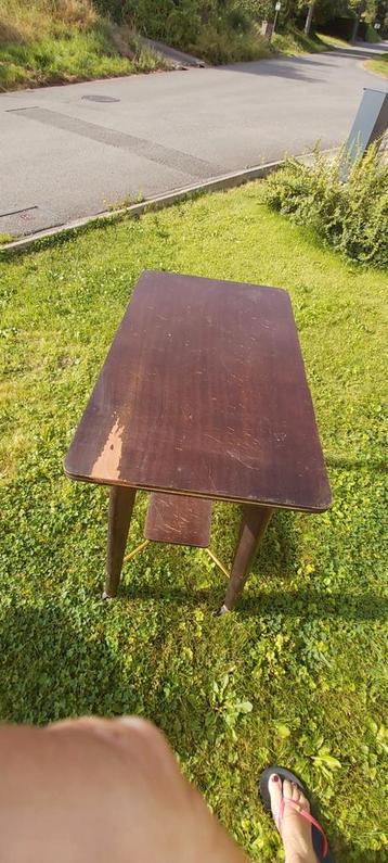 Table télé vintage beschikbaar voor biedingen