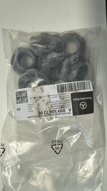 Rubbers tbv radiateur Mercedes A 099 504 7200 beschikbaar voor biedingen