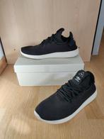 Adidas PW tennis HU - 42 2/3, Vêtements | Hommes, Chaussures, Baskets, Noir, Porté, Enlèvement ou Envoi