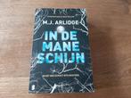 M.J. Arlidge - In de maneschijn, Ophalen, Zo goed als nieuw, Nederland, M.J. Arlidge