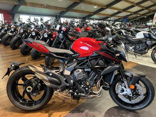 MV Agusta Brutale 800, Motoren, Motoren | MV Agusta, Bedrijf, Naked bike, meer dan 35 kW, 3 cilinders, Ophalen