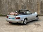 Mazda MX-5 1.6i 16v NA | Rood interieur | Nieuwe distributie, Auto's, Achterwielaandrijving, 4 cilinders, Leder en Stof, Handgeschakeld