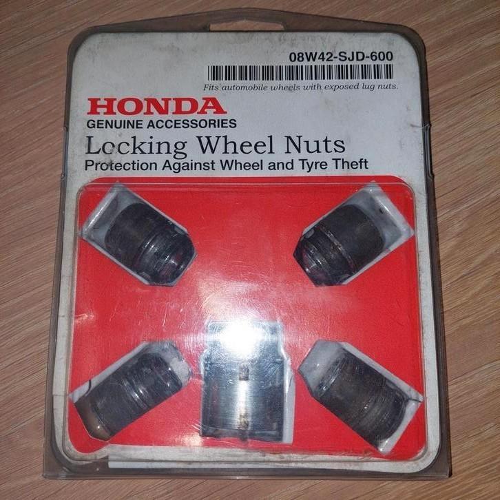 Set Honda anti diefstal moeren, Auto-onderdelen, Banden en Velgen, Band(en), Ophalen of Verzenden