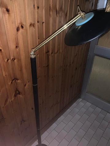 Design vloerlamp in hoogte verstelbaar lichtsterkte beschikbaar voor biedingen