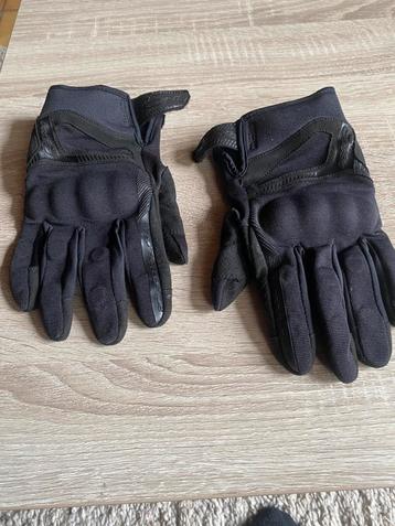 Moto handschoenen beschikbaar voor biedingen