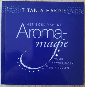 Het boek van de aromamagie voor bezweringen en rituelen beschikbaar voor biedingen